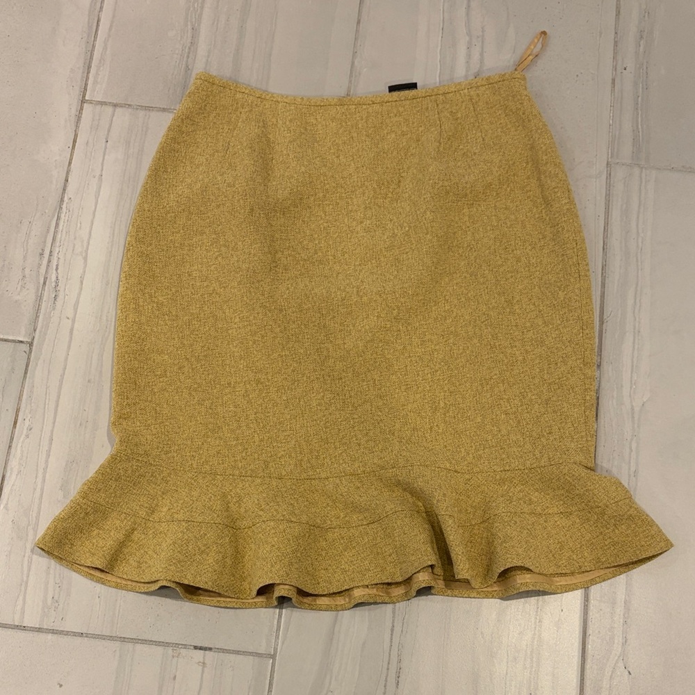 Kasper Yellow Flutter Sheath Skirt